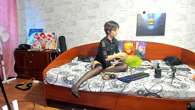 KagamiTayga live sex cam