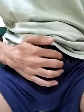 TheVirgin_Guy's cam snapshot