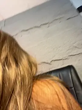 KaitlynLoveCam's cam snapshot