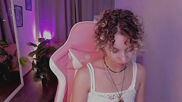 Mary_Wohlberg's cam snapshot