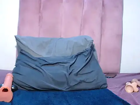 Pretty-001's cam snapshot