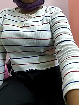 Ananya_34 live sex cam