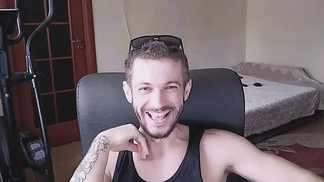 333Alone_in_theDark777's cam snapshot