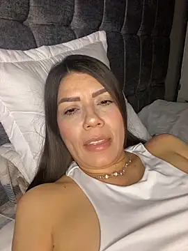 martina_contreras's cam snapshot