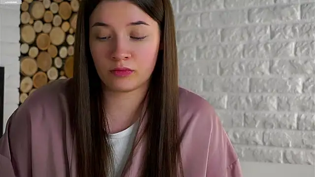 LowOncoming live sex cam