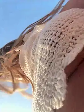 AndreaMood live sex cam