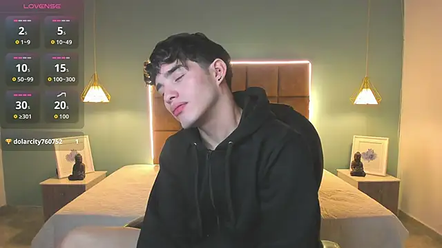 AlejooTwink live sex cam