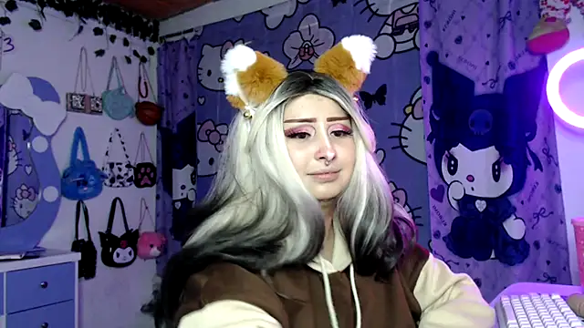 lussyevans24 live sex cam