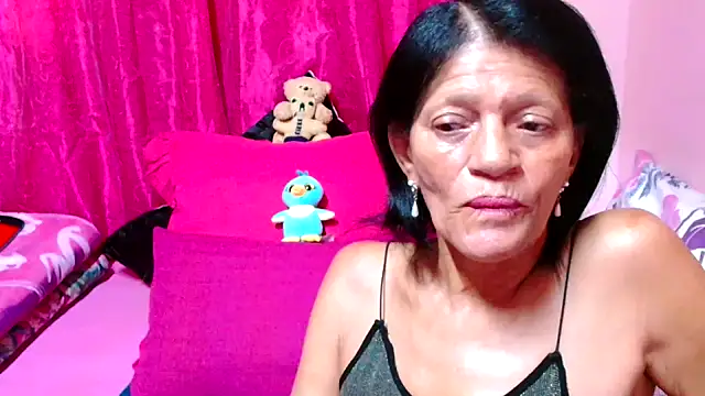 SLUTTYROXY live sex cam