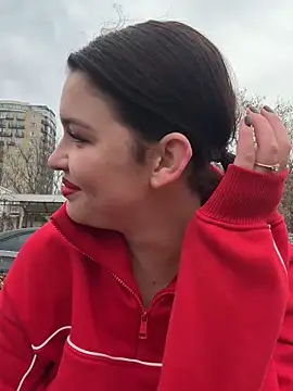 KikiWatson's cam snapshot