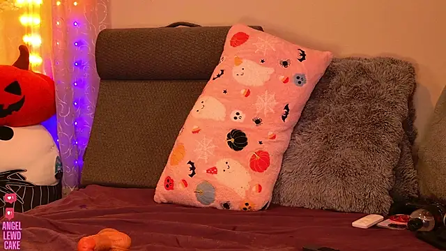 Angel-Lewd-Cake's cam snapshot