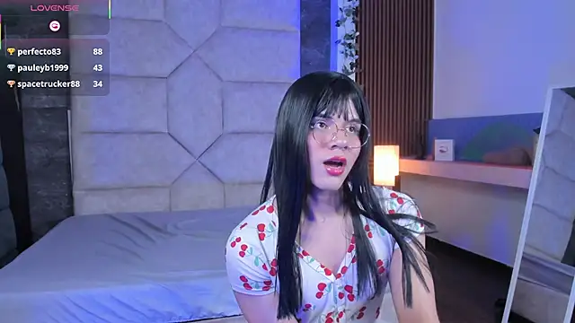 Slenna_Moon live sex cam