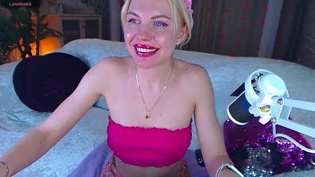 LiSinDoll live sex cam