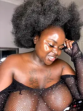 Honeycoco0211 live sex cam