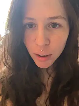 SuzieWanKenobi live sex cam