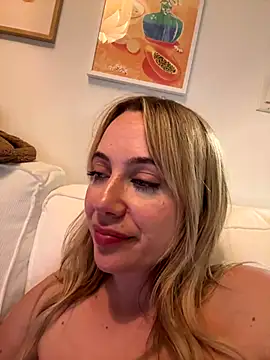 rileylovesyou live sex cam