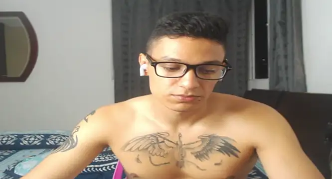 Tobicutee live sex cam