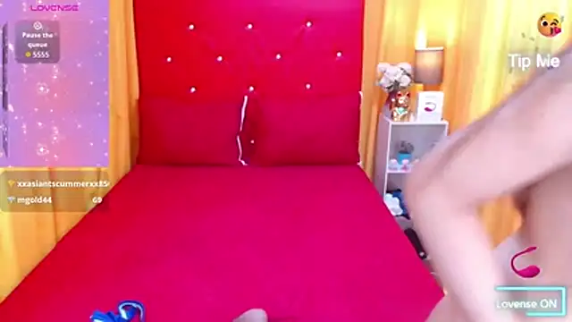 XxTsCarmellaHUGECOCKxX live sex cam