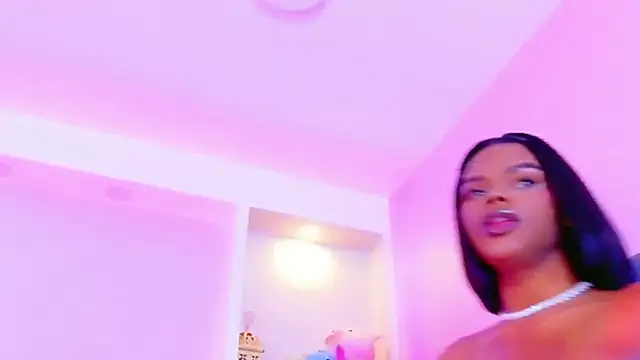 CamiEstrada live sex cam