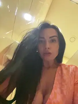 CrazzyChicks live sex cam