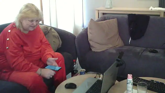 Sylviastar46's cam snapshot