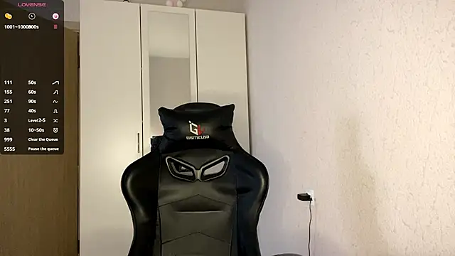 FoxySable's cam snapshot