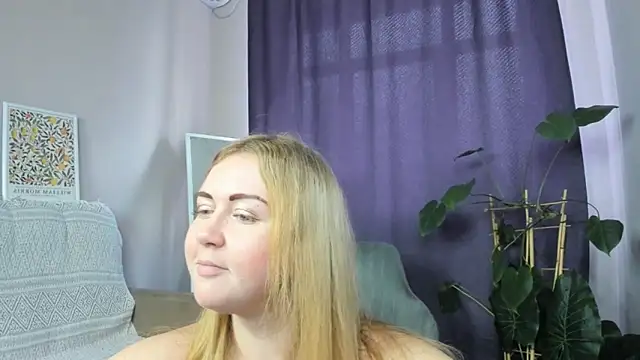 BettyBloom69 live sex cam