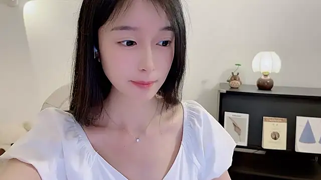 Onechestnut's cam snapshot