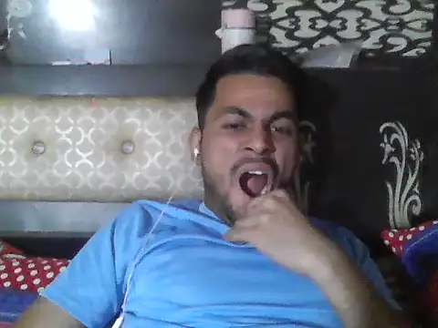 Stubborndesiboy's cam snapshot