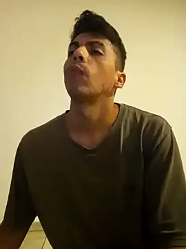 roddyron1n's cam snapshot