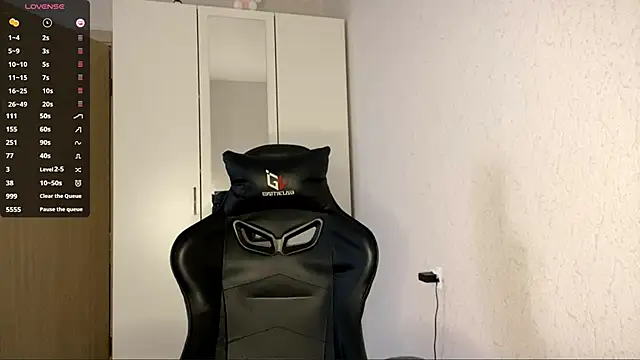 FoxySable's cam snapshot