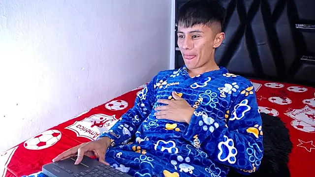 Fernandoo_Oficial's cam snapshot