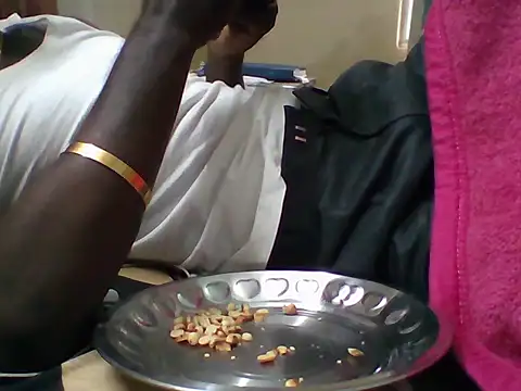 bas1cooks's cam snapshot