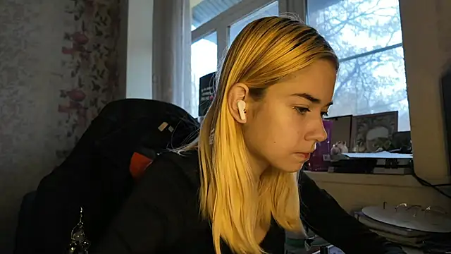 Witching_Moon's cam snapshot