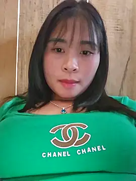 Squirrel-Pear's cam snapshot