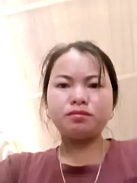 emly-xinh18's web cam