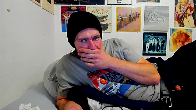 cloudyystar666's cam snapshot