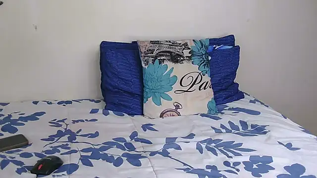 Young_Slut21's cam snapshot