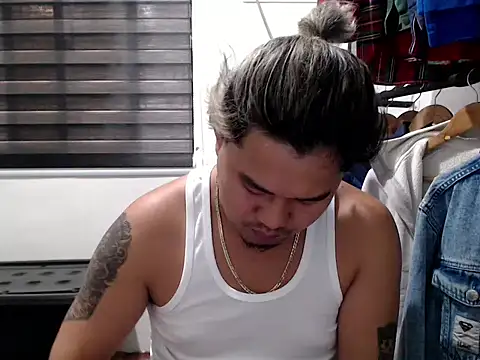 tastylicious_John19's cam snapshot