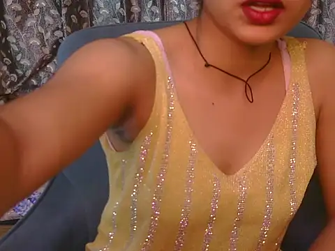 alaviya-19's cam snapshot