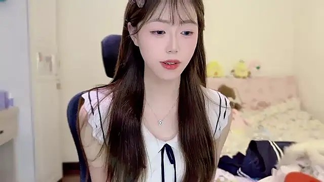 Onecutelittle live sex cam