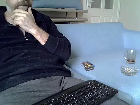 blue-red's cam snapshot