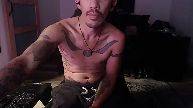 inc25cb@xh live sex cam