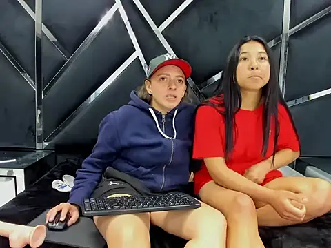 Alyssa_Noah live sex cam