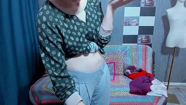 pa1e_pr1ncess's cam snapshot