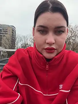 KikiWatson live sex cam