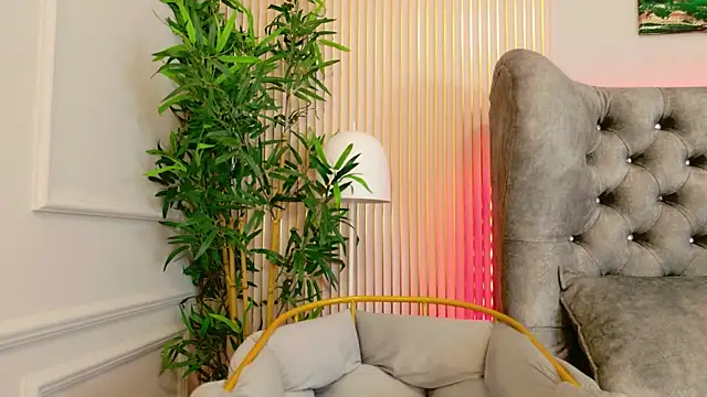 MeganXDesire live sex cam