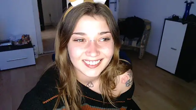 Aliens4twenty's cam snapshot