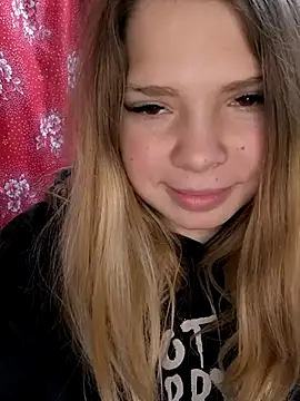 Zuli_Kiska live sex cam