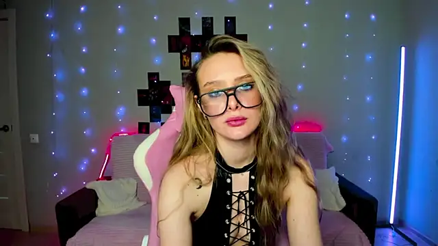 Suzie_Q69 live sex cam